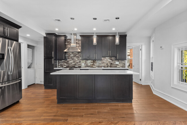 pristine renovated kitchen - 1617 Dorchester Rd