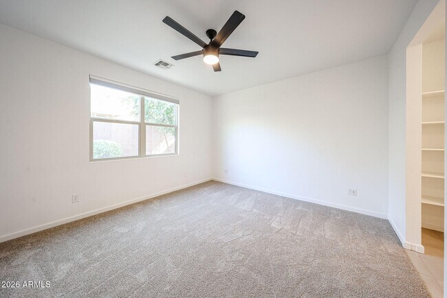 Building Photo - 14220 W Willow Ave