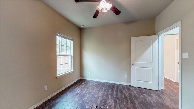 Building Photo - 111 Southland St