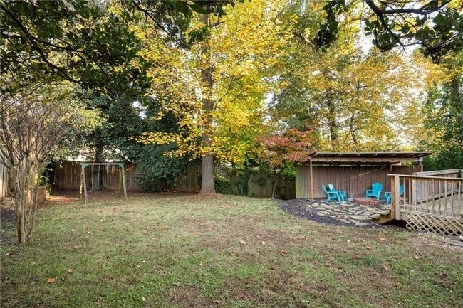 Building Photo - 811 Whelchel Dr
