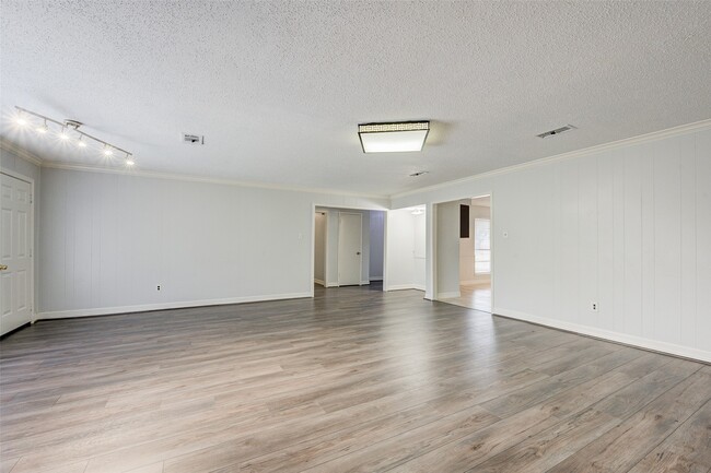 Building Photo - 16603 Kieth Harrow Blvd