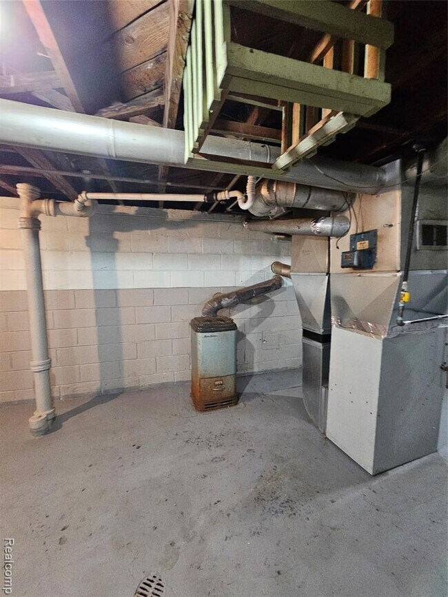 Building Photo - 11764 Beaconsfield St