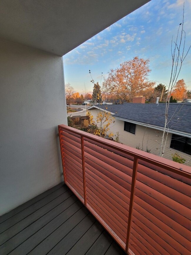 Building Photo - Cherry Lane Commons