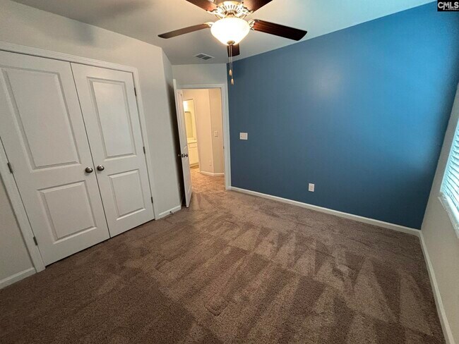 Building Photo - 120 Kings Parish Ct