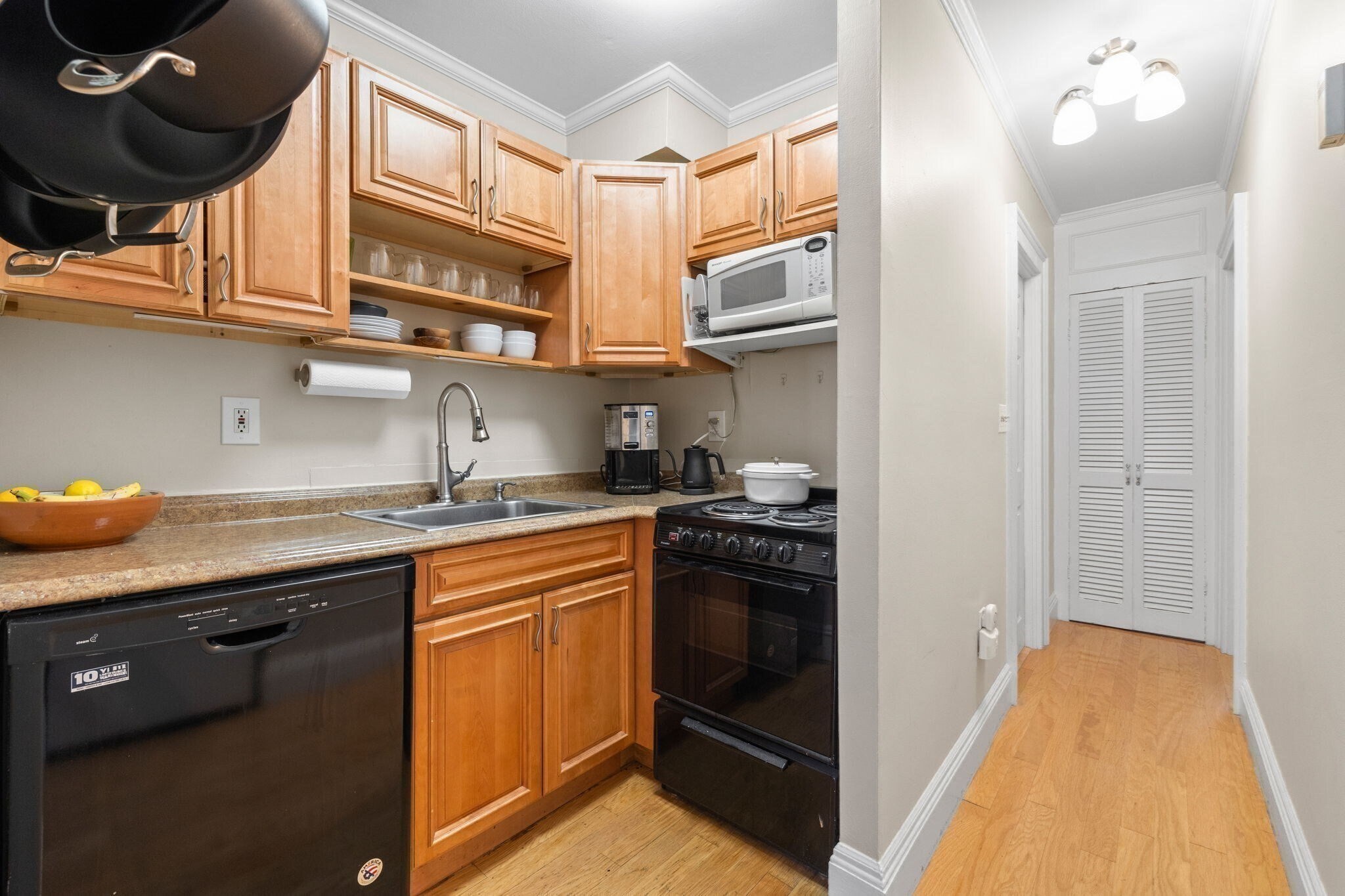 Building Photo - 15 Dartmouth St