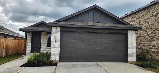 Building Photo - 26827 Inkberry Holly Ln