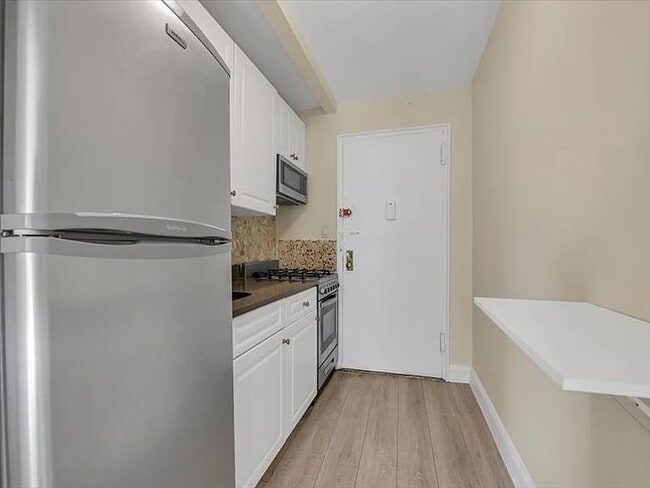 Building Photo - 50 Shore Blvd