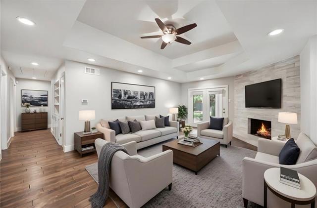 Building Photo - 6820 E Mockingbird Ln