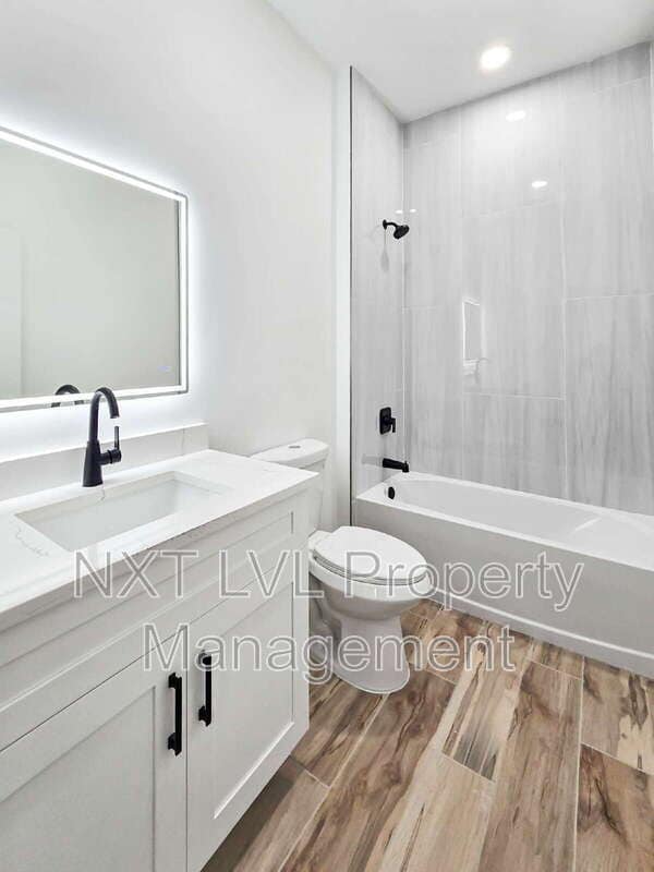 Building Photo - 4113 Kismet Pkwy W