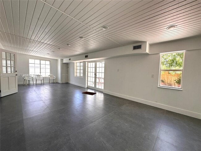 Building Photo - 3952 SW 136th Ave