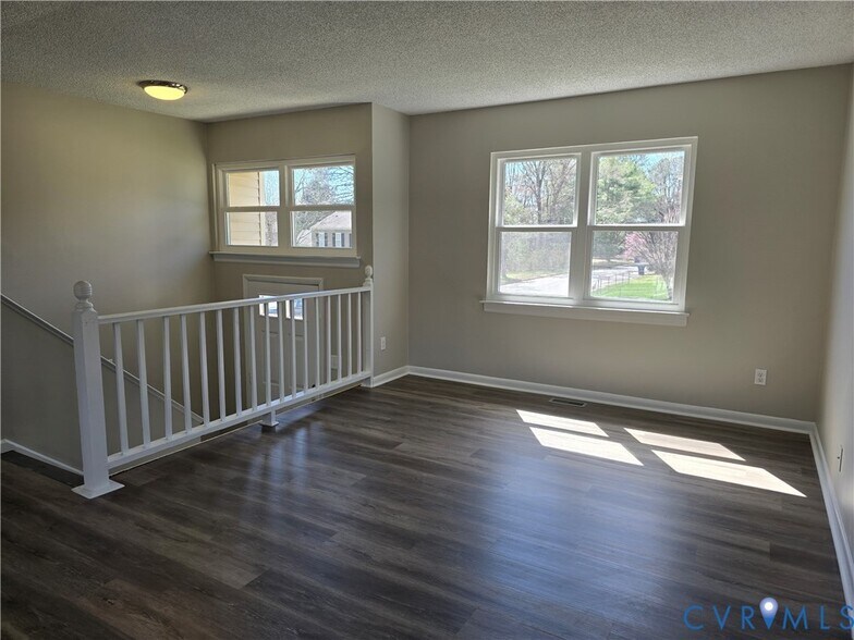 Building Photo - 10200 Stroud Ln