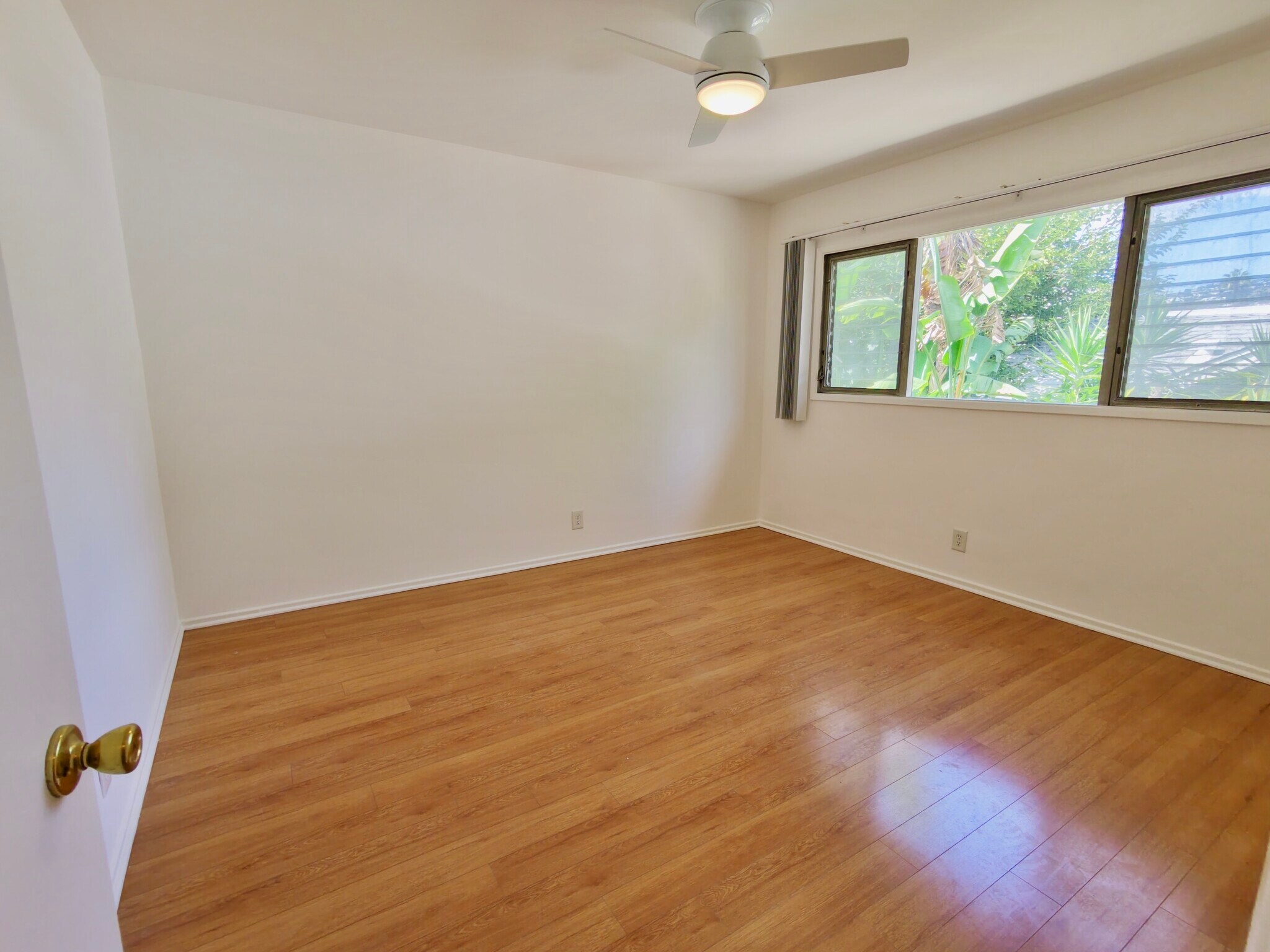 Building Photo - 919 N Orange Grove Ave