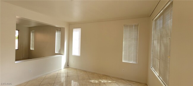 Building Photo - 8198 Rock Meadows Dr