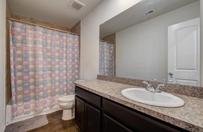 Building Photo - 218 White Wing Ln