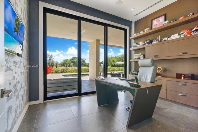 Building Photo - 7210 S Prestwick Pl