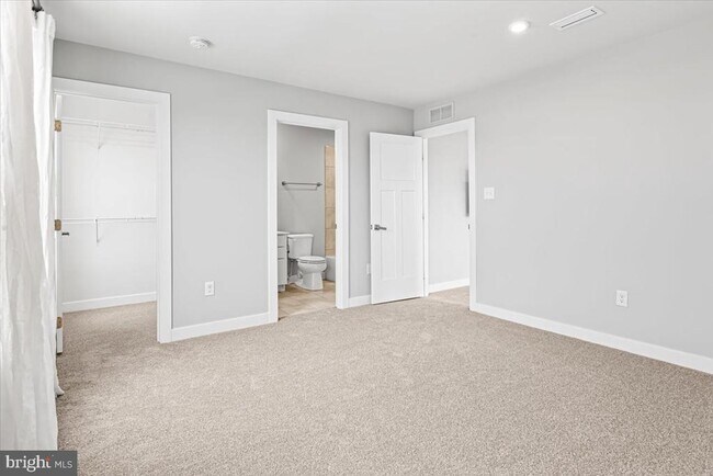 Building Photo - 712 Wallasey Dr