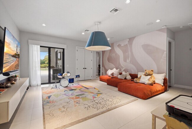 Building Photo - 17101 Magnolia Estates Dr