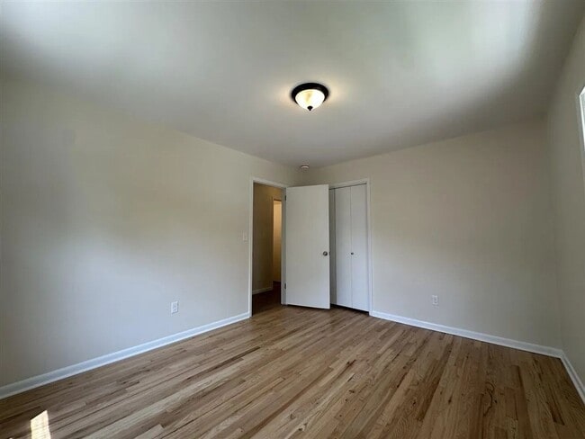 Building Photo - 3006 Stanford Ave