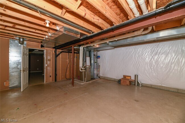 Building Photo - 200 Weatherstone Ct