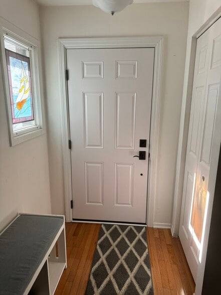 Building Photo - 7S485 Lynn Dr