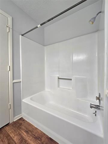 Building Photo - 5801 Shadydell Dr