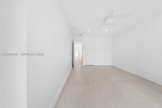 Building Photo - 936 SW 19th St