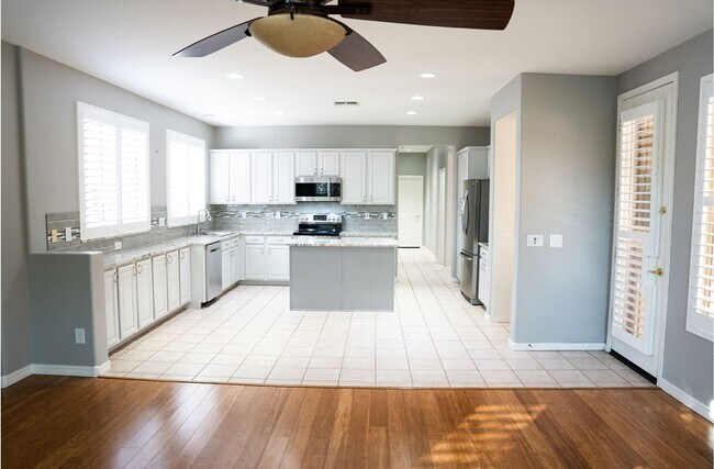 Building Photo - 3555 W Magellan Dr