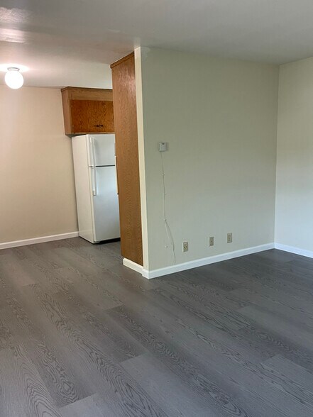 Building Photo - 632 Stannage Ave