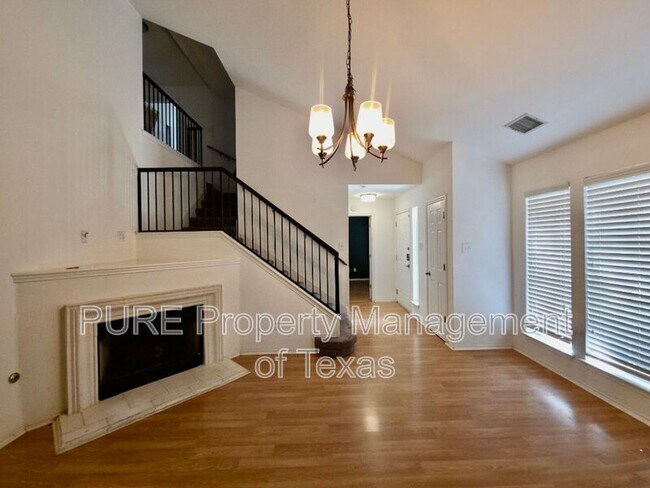 Building Photo - 1424 Roxanne's Run