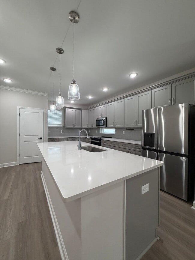 Building Photo - BRAND NEW TOWNHOMES AVALIABLE NOW