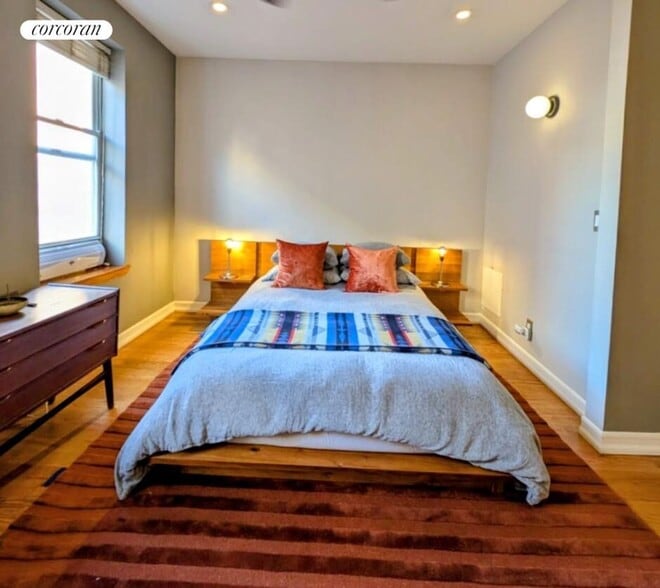 Building Photo - 811 Walton Ave