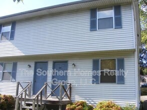 Building Photo - 602 1/2 Tellico Avenue