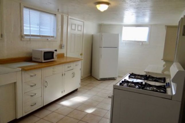 Building Photo - 739 Custer Ave