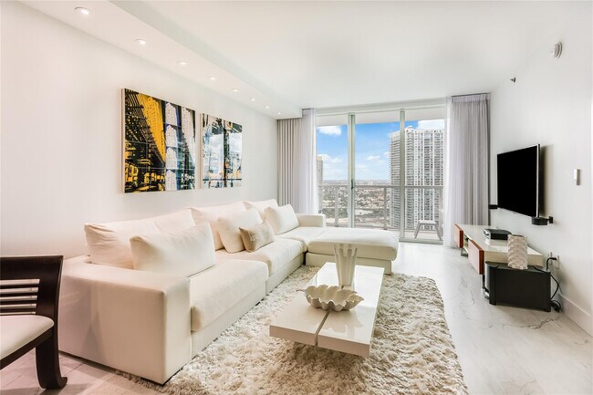 Building Photo - 55 SE 6th St