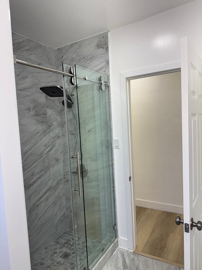 Building Photo - 1003 Clement St