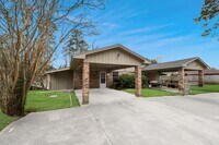 Building Photo - 1006 Perry St