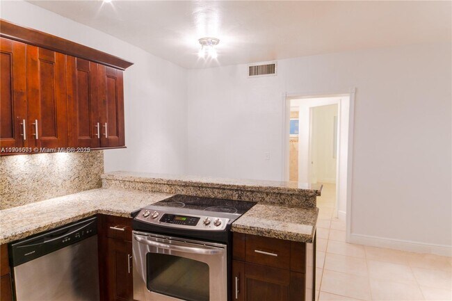 Building Photo - 900 Meridian Ave