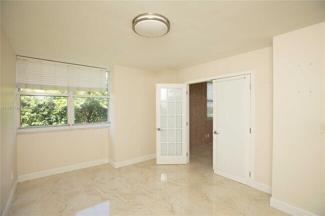 Building Photo - 770 Claughton Island Dr