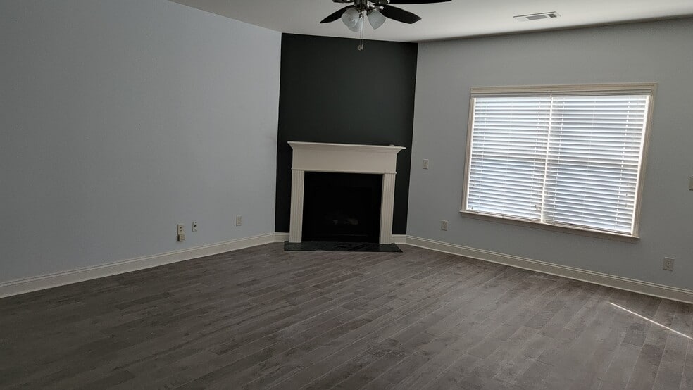 Building Photo - 2405 Delamore Chase