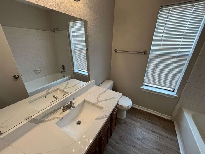 Building Photo - 1206 Devonshire Ln