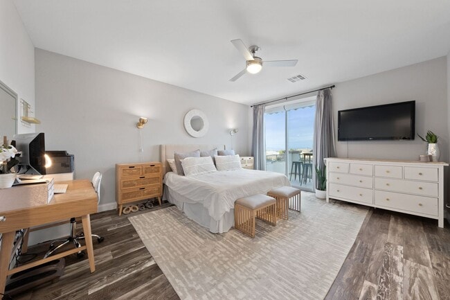 Building Photo - Luxury Dream Home with Unmatched Views and Resort-Style Amenities