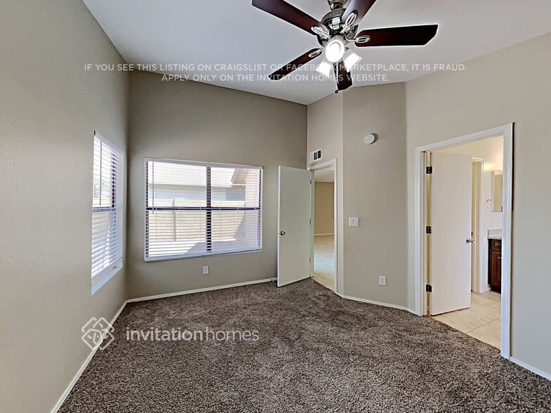 Building Photo - 4002 N 88th Ave