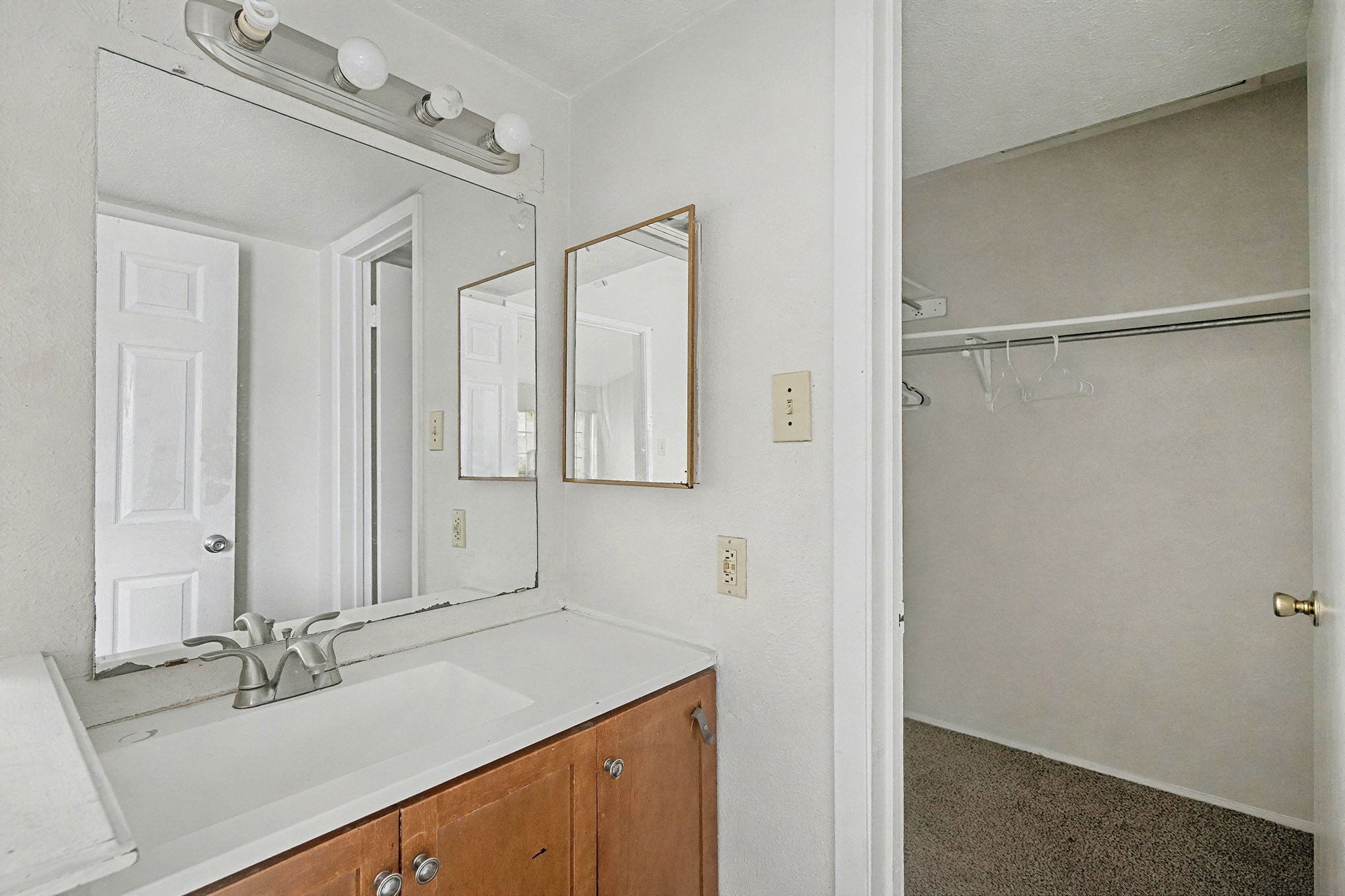 Building Photo - 2412 Limestone Dr