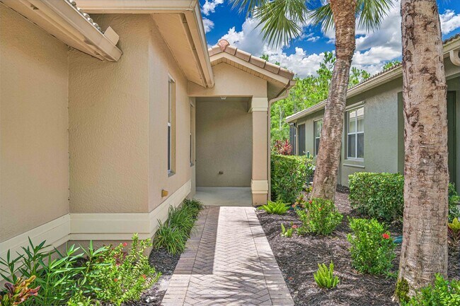 Building Photo - ** NOW AVAILABLE ** Villa in Bella Terra  - 2bed/2 bath plus den