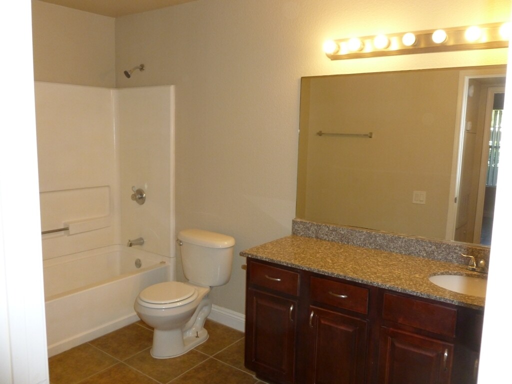 Building Photo - 2801 N Rainbow Blvd
