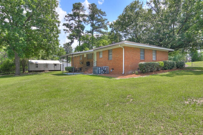 Building Photo - 4019 Belair Rd
