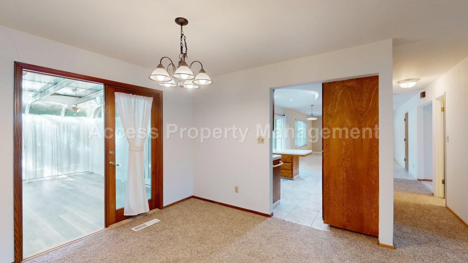 Building Photo - 3355 San Fernando Ct