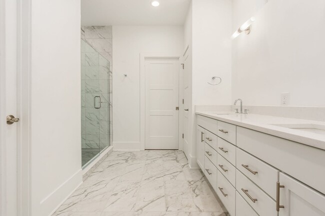 Building Photo - 2978 Bernard View Ln