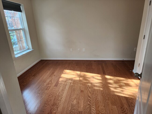 1st Level Bedroom 1 - 7013 Southmoor St