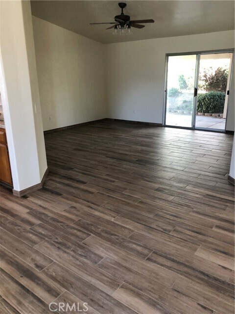 Building Photo - 1033 W King St